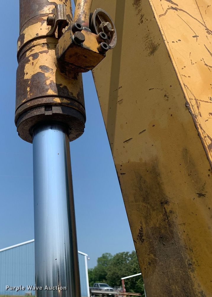 image for item LH9660 1991 Caterpillar E120B  excavator