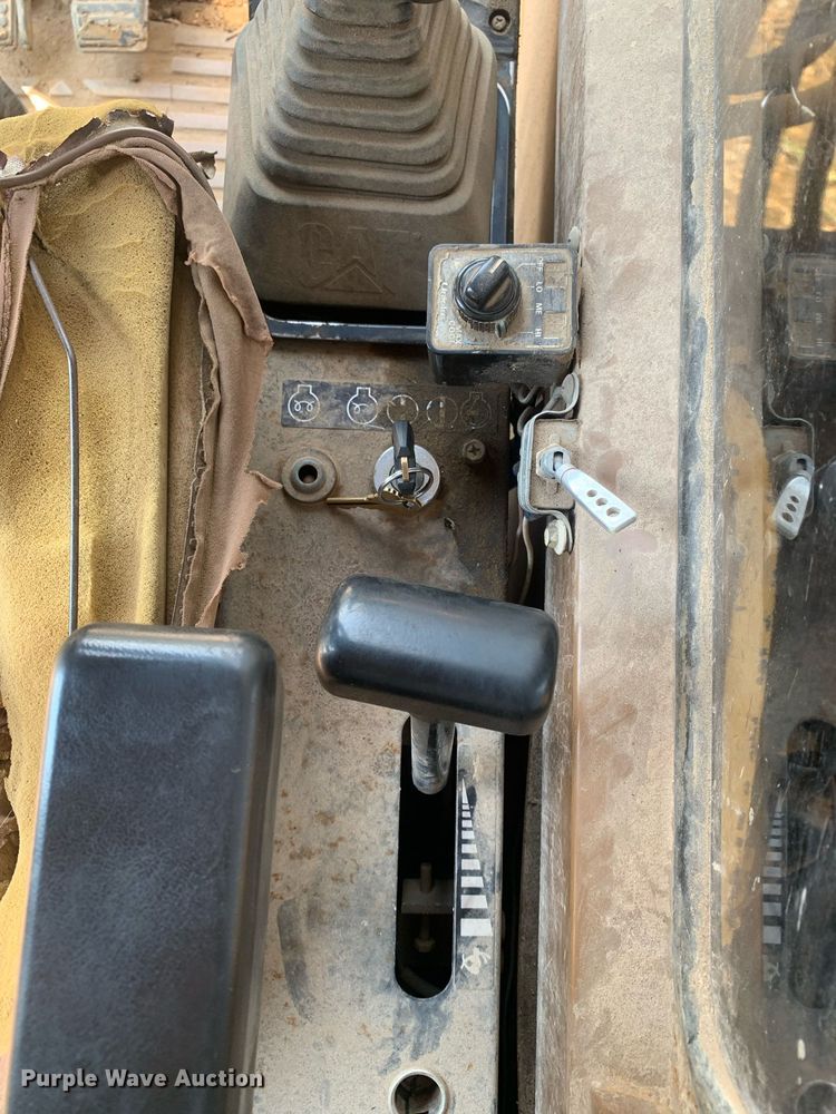 image for item LH9660 1991 Caterpillar E120B  excavator