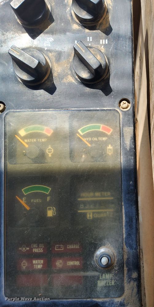 image for item LH9660 1991 Caterpillar E120B  excavator