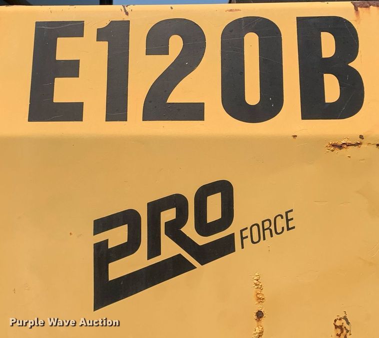 image for item LH9660 1991 Caterpillar E120B  excavator