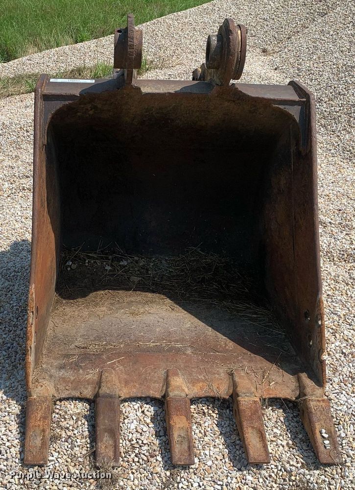 image for item LH9661 Excavator bucket