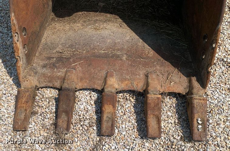 image for item LH9661 Excavator bucket