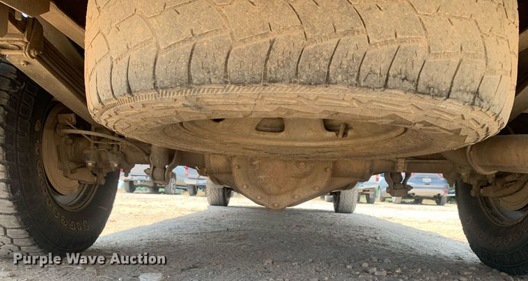 image for item LH9664 2005 Chevrolet Silverado 3500  Crew Cab pickup truck