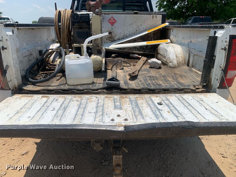 image for item LH9664 2005 Chevrolet Silverado 3500  Crew Cab pickup truck