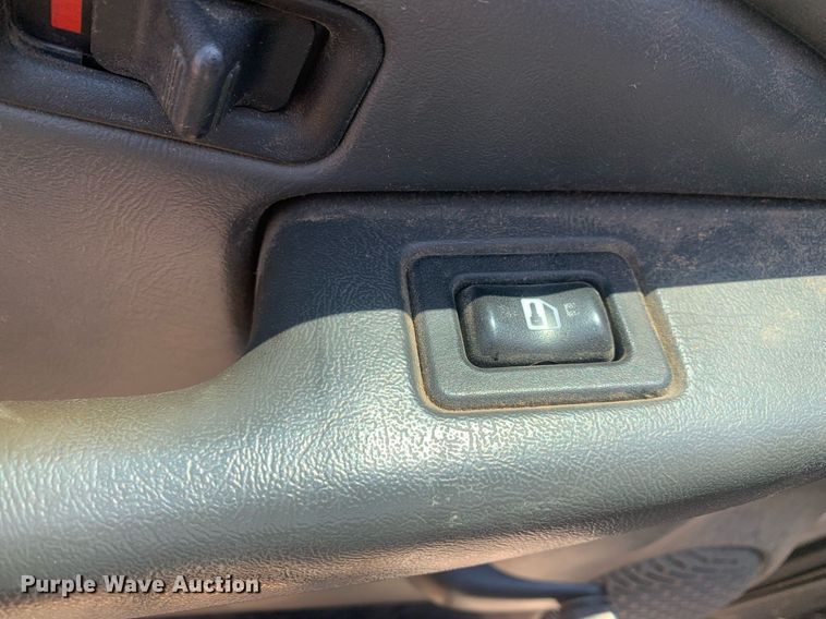 image for item LH9664 2005 Chevrolet Silverado 3500  Crew Cab pickup truck