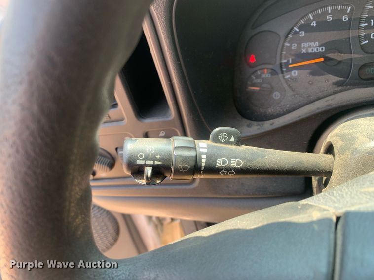 image for item LH9664 2005 Chevrolet Silverado 3500  Crew Cab pickup truck