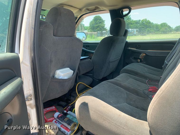 image for item LH9664 2005 Chevrolet Silverado 3500  Crew Cab pickup truck