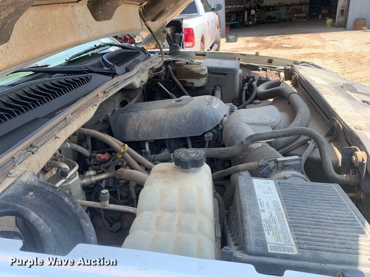 image for item LH9664 2005 Chevrolet Silverado 3500  Crew Cab pickup truck