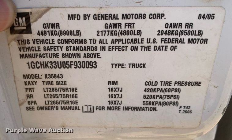 image for item LH9664 2005 Chevrolet Silverado 3500  Crew Cab pickup truck