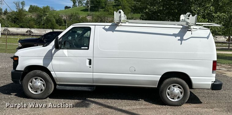 image for item LN9234 2013 Ford E250  van