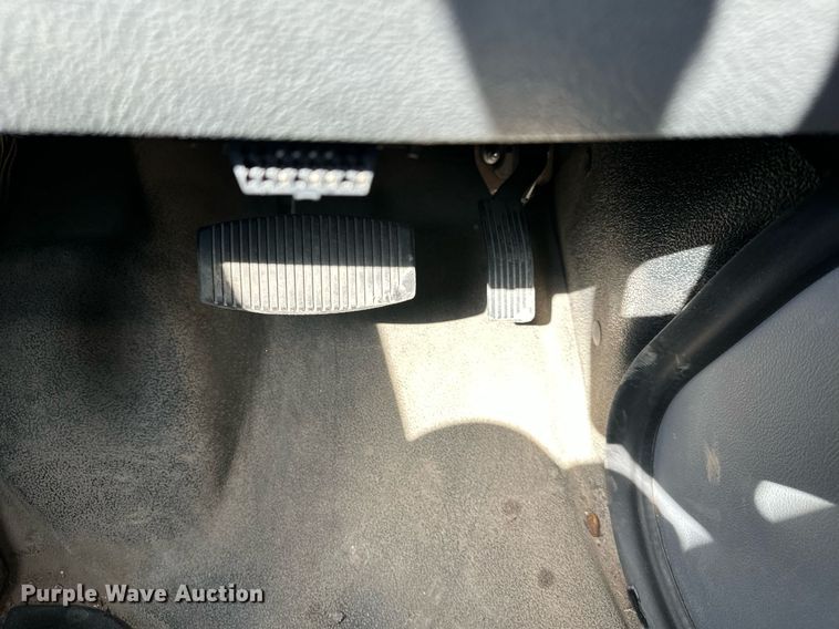 image for item LN9234 2013 Ford E250  van