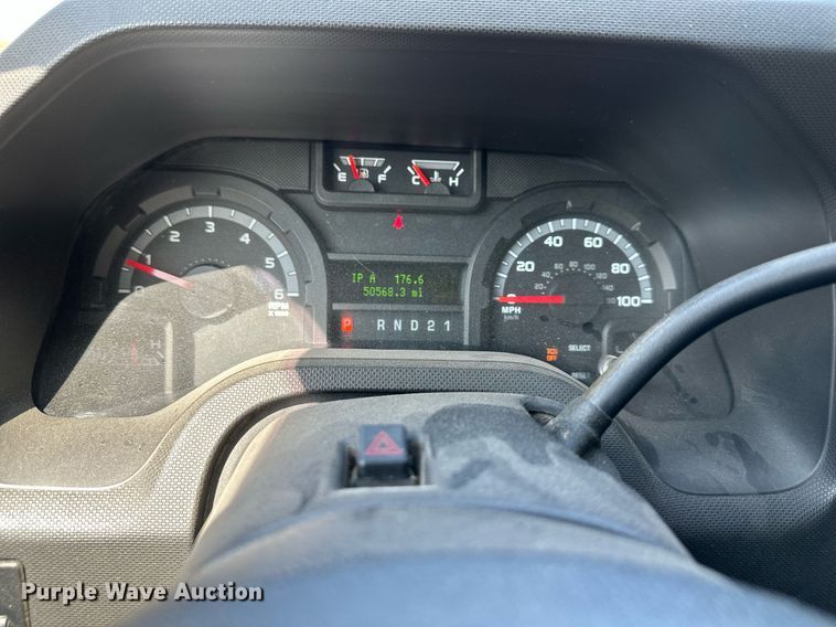 image for item LN9234 2013 Ford E250  van