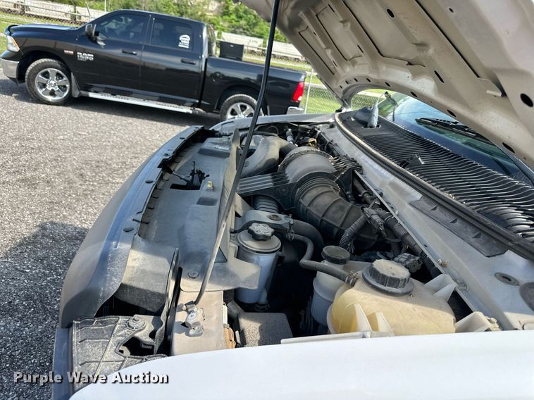 image for item LN9234 2013 Ford E250  van