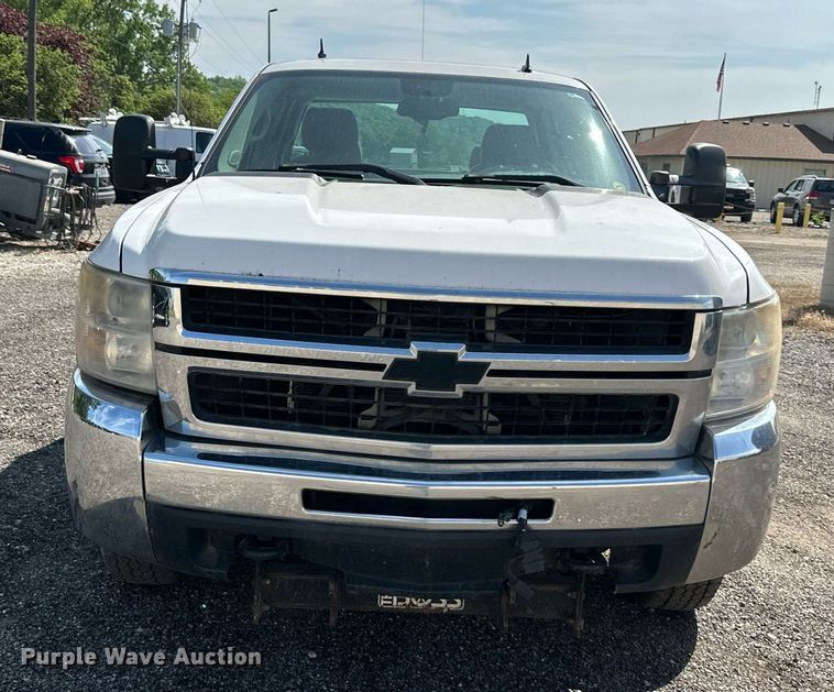 image for item LN9236 2009 Chevrolet Silverado 2500HD  Ext. Cab pickup truck
