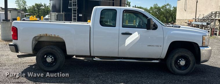 image for item LN9236 2009 Chevrolet Silverado 2500HD  Ext. Cab pickup truck