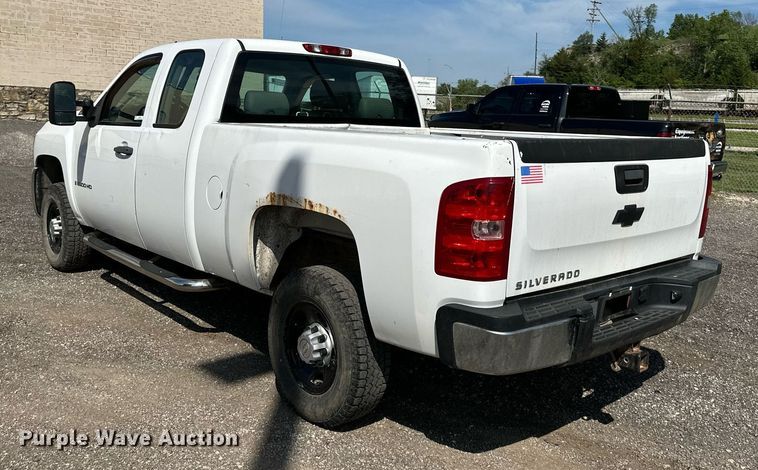 image for item LN9236 2009 Chevrolet Silverado 2500HD  Ext. Cab pickup truck