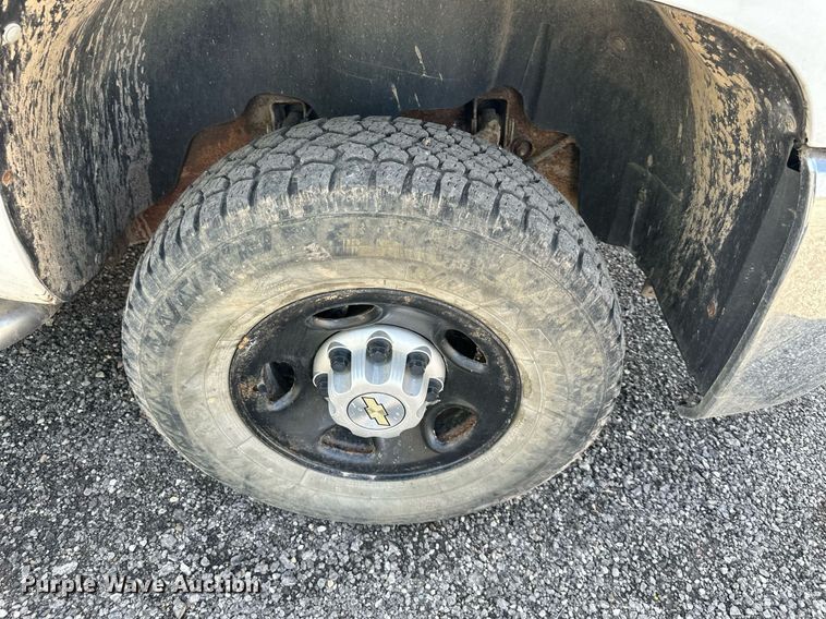 image for item LN9236 2009 Chevrolet Silverado 2500HD  Ext. Cab pickup truck