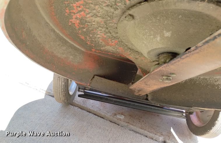 image for item LP9576 Lawn equipment