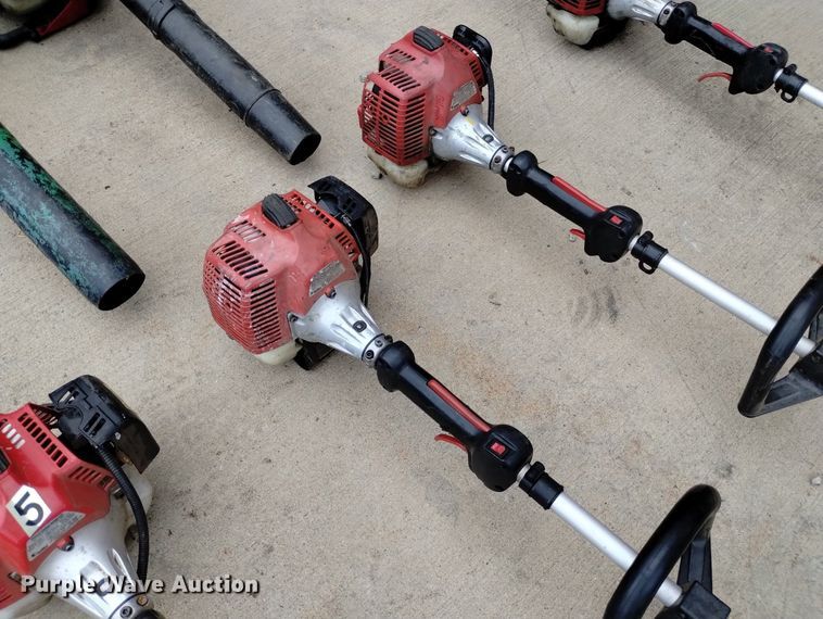 image for item LP9582 Lawn and garden equipment