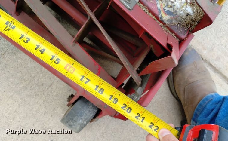 image for item LP9584 McLane  reel mower