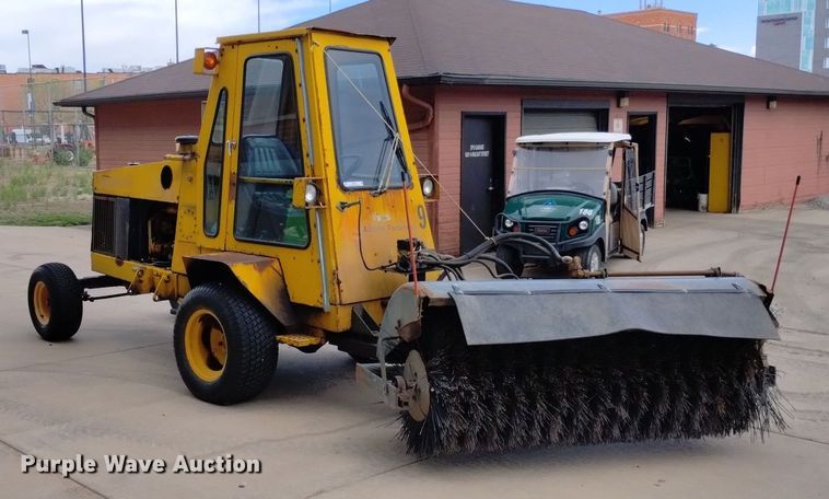 image for item LP9587 Howard H180  broom