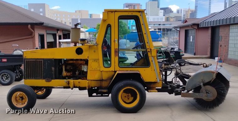 image for item LP9587 Howard H180  broom