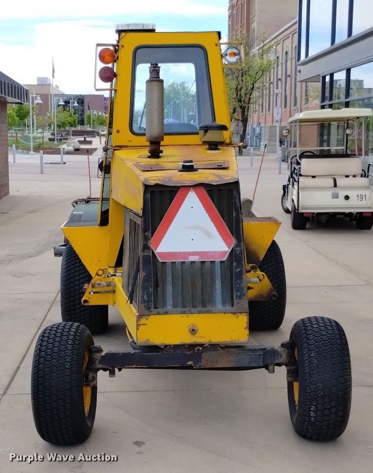 image for item LP9587 Howard H180  broom