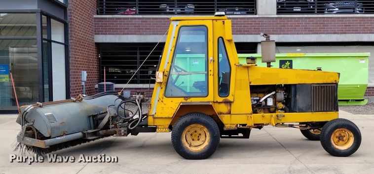 image for item LP9587 Howard H180  broom