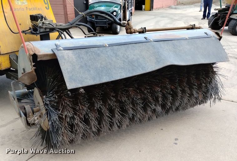 image for item LP9587 Howard H180  broom