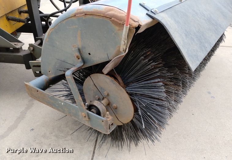 image for item LP9587 Howard H180  broom