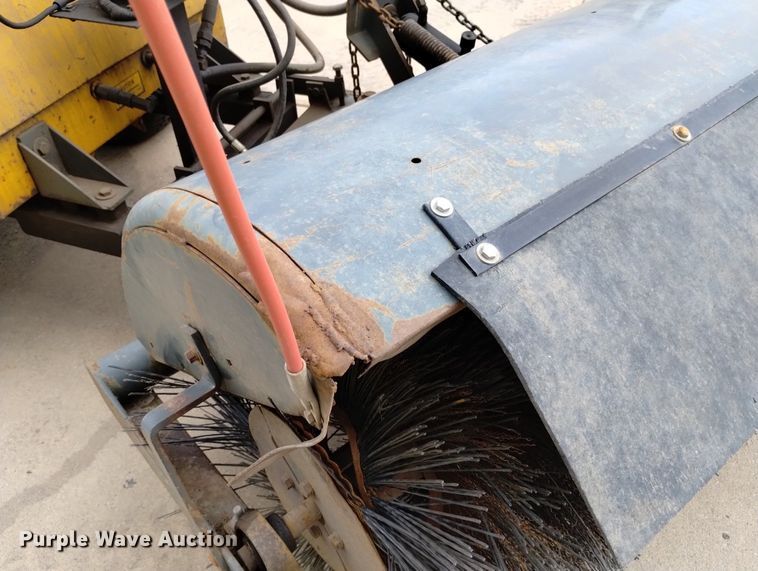 image for item LP9587 Howard H180  broom