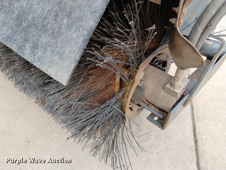 image for item LP9587 Howard H180  broom