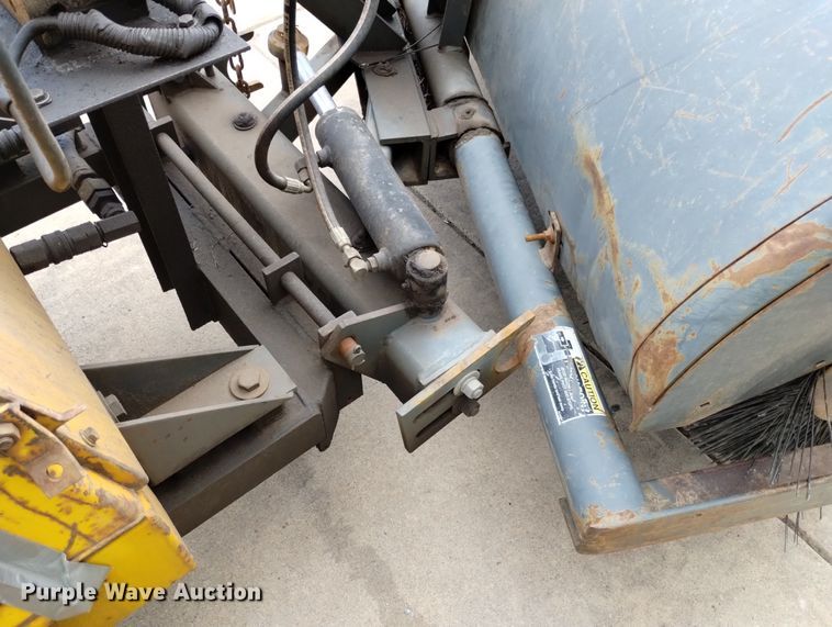 image for item LP9587 Howard H180  broom