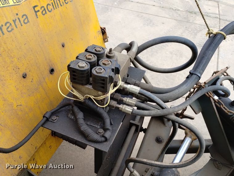 image for item LP9587 Howard H180  broom