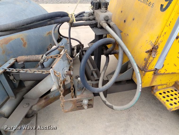 image for item LP9587 Howard H180  broom