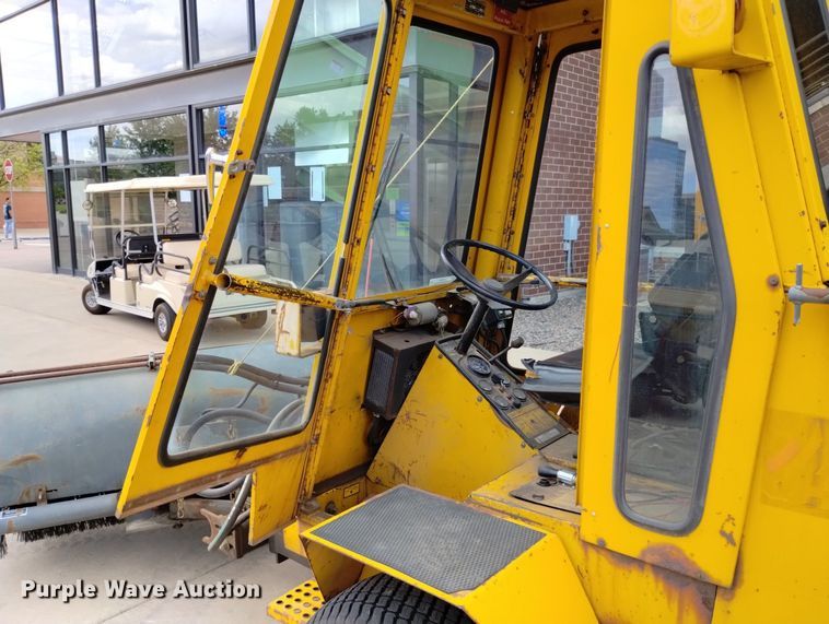 image for item LP9587 Howard H180  broom