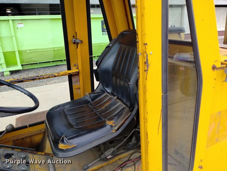 image for item LP9587 Howard H180  broom