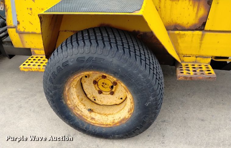 image for item LP9587 Howard H180  broom