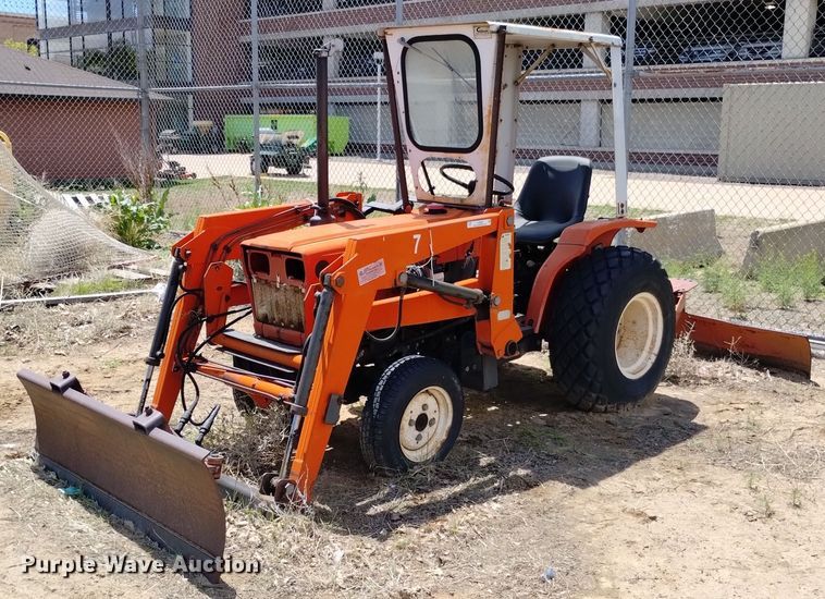 image for item LP9589 Yanmar 187D  MFWD tractor