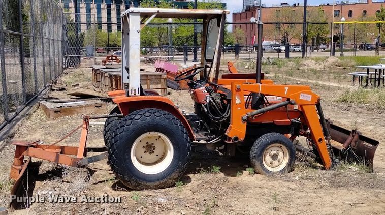 image for item LP9589 Yanmar 187D  MFWD tractor