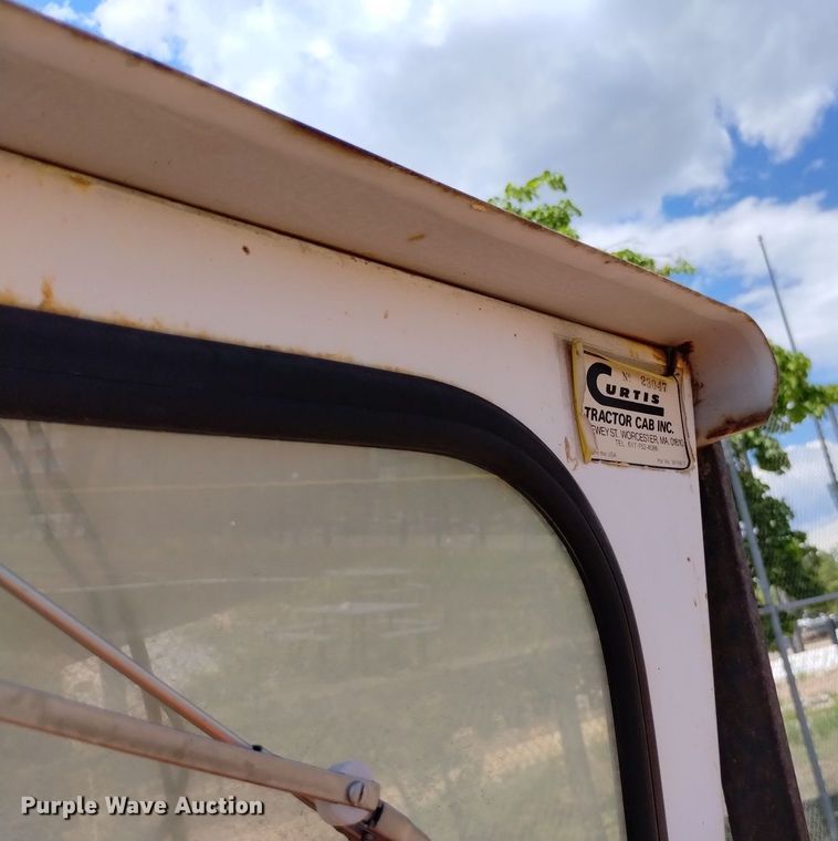 image for item LP9589 Yanmar 187D  MFWD tractor