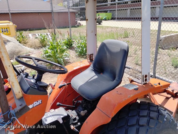 image for item LP9589 Yanmar 187D  MFWD tractor