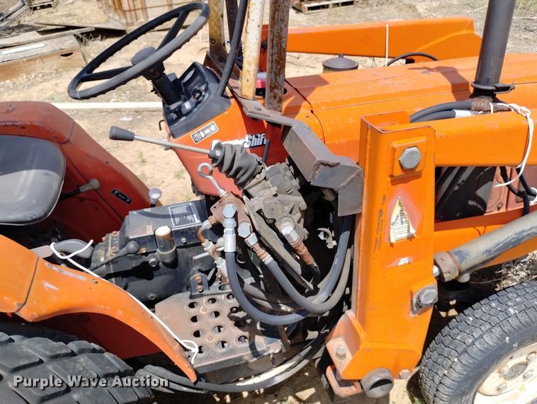 image for item LP9589 Yanmar 187D  MFWD tractor