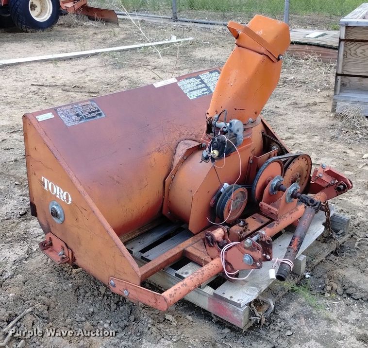 image for item LP9590 Toro 30570  snow blower