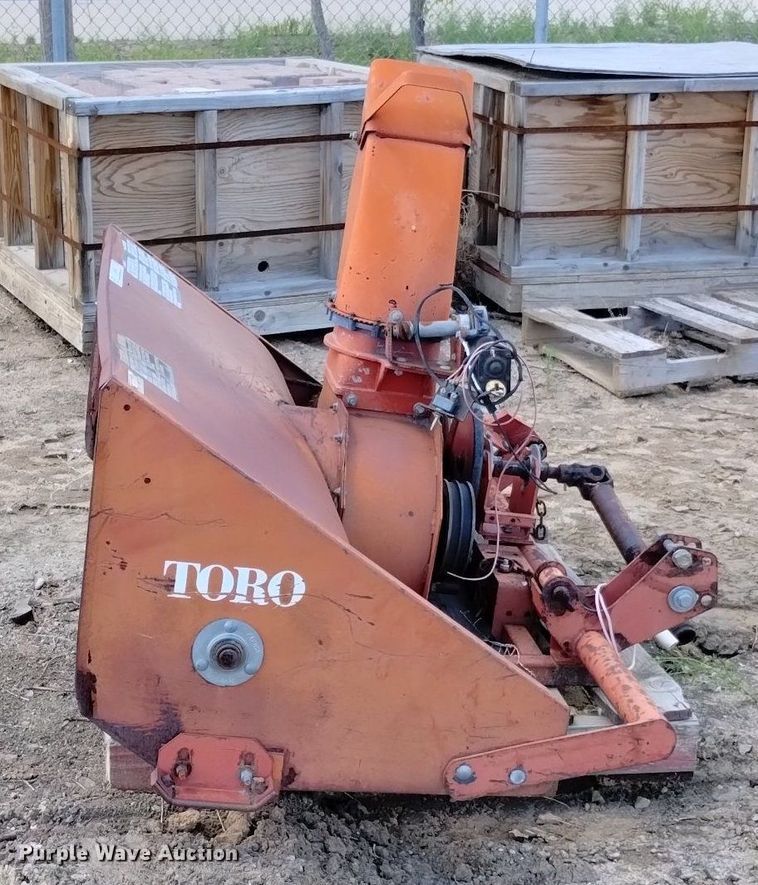 image for item LP9590 Toro 30570  snow blower