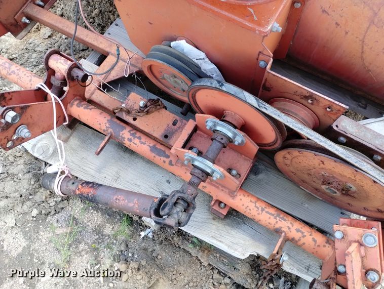 image for item LP9590 Toro 30570  snow blower