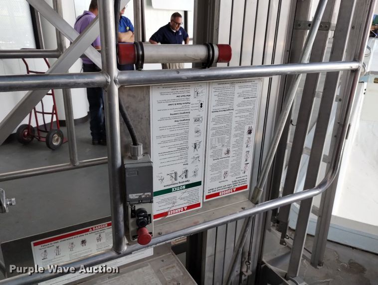 image for item LP9594 Genie DPL-30  vertical lift