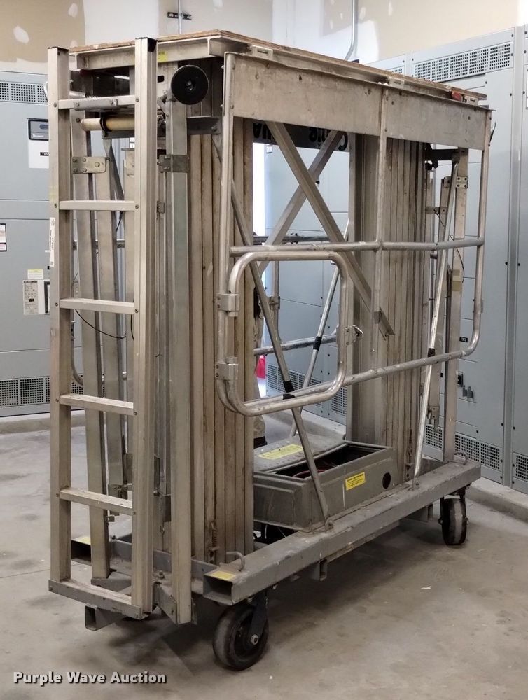 image for item LP9597 Genie DPL-30SP  vertical lift