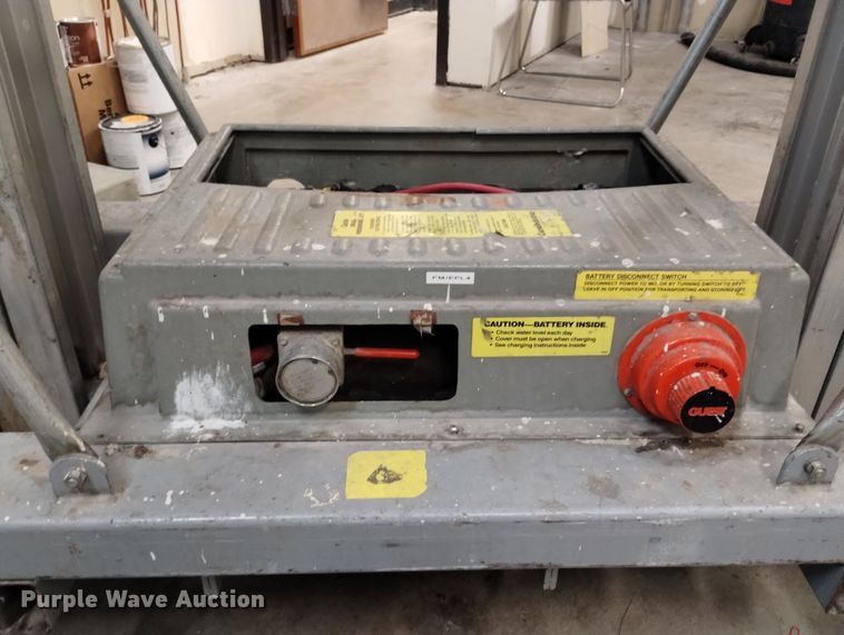 image for item LP9597 Genie DPL-30SP  vertical lift