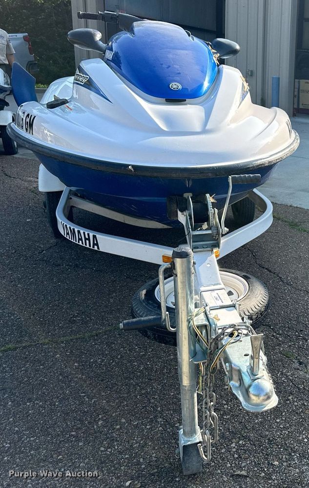 image for item LP9977 Yamaha Wave Runner SUV 1200  personal watercraft